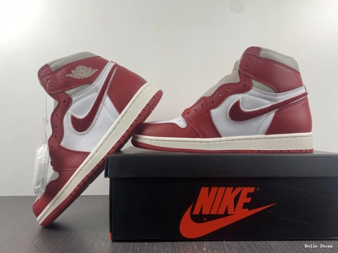 Bmlin Shoes Jordan DJ4891-061 (W) 1 OG Newstalgia High Chenille 0824